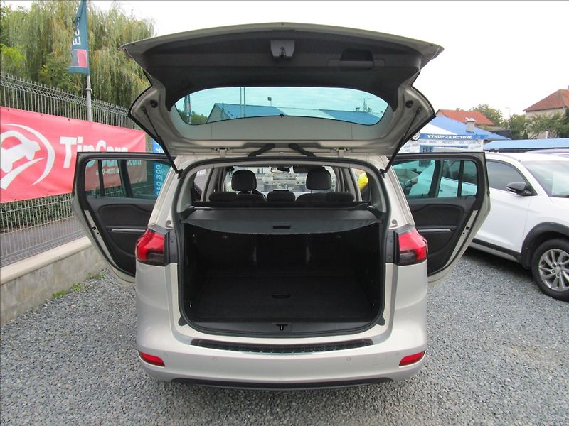 Opel Zafira Tourer 1.6CDTi aut. Klima, pan - fotka 33 z 42