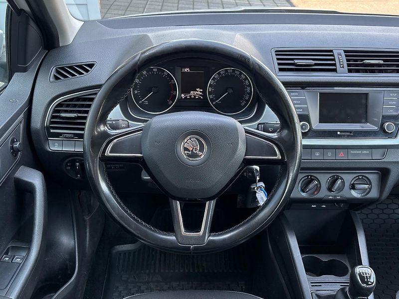 Škoda Fabia Ambition - fotka 18 z 21