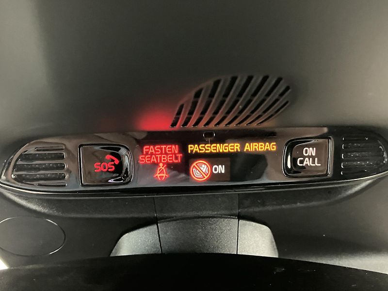 Volvo XC90 B5 AWD R-Design AT8, ČR - fotka 45 z 49