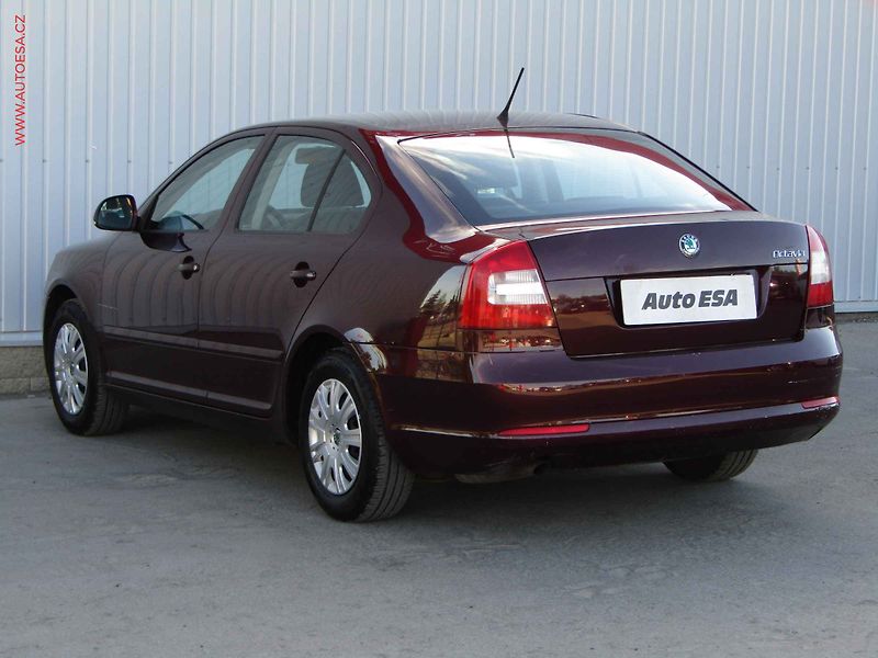 Škoda Octavia (2011) 1.2 TSi, 2.maj,ČR, servis - fotka 6 z 15