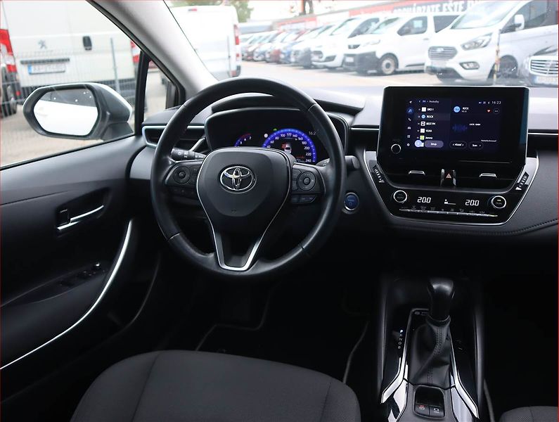 Toyota Corolla (2022) Comfort 1.8 Hybrid - fotka 7 z 21