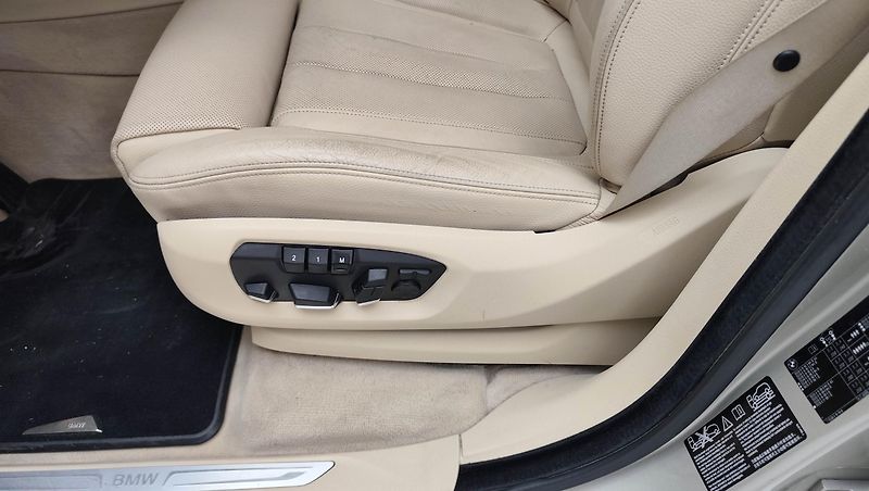 BMW X5 (2014) - fotka 35 z 63