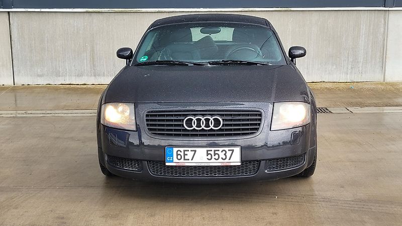 Audi TT COUPE 1,8T QUATTRO 165 KW - fotka 2 z 22