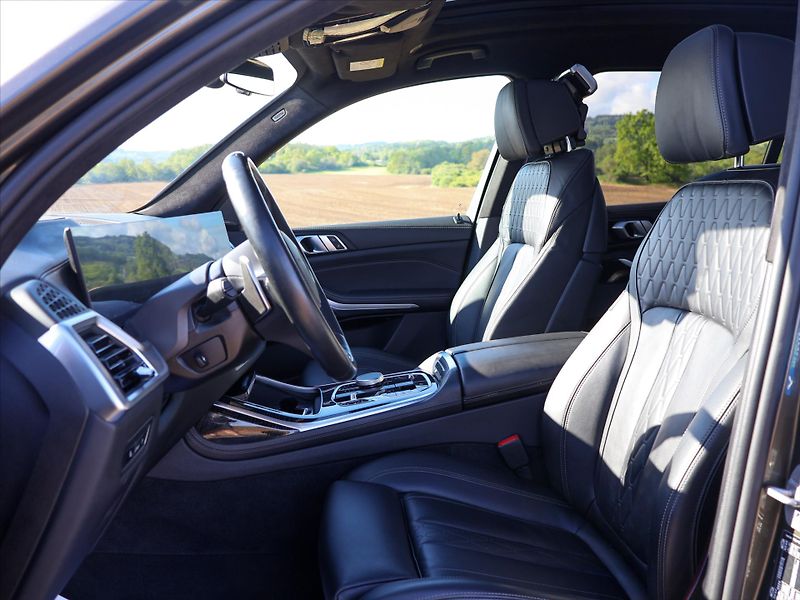 BMW X7 3,0 40d 250kW Xdrive M-Paket D - fotka 15 z 49