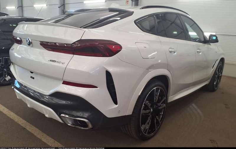 BMW X6 xDrive40d - fotka 3 z 5