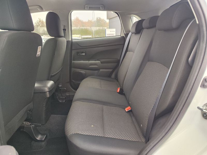 Mitsubishi ASX 1.6 Mivec/86kW Invite+ - fotka 10 z 26