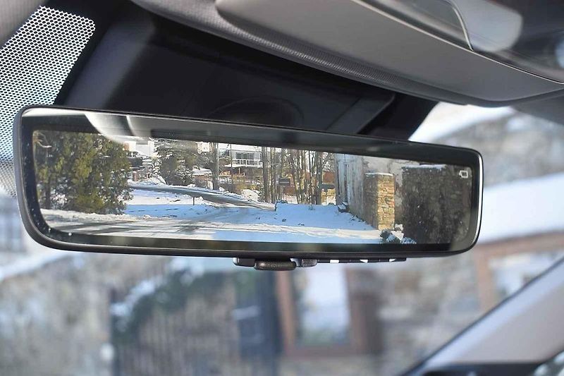 Toyota Mirai je zatím na silnicích bílou vránou