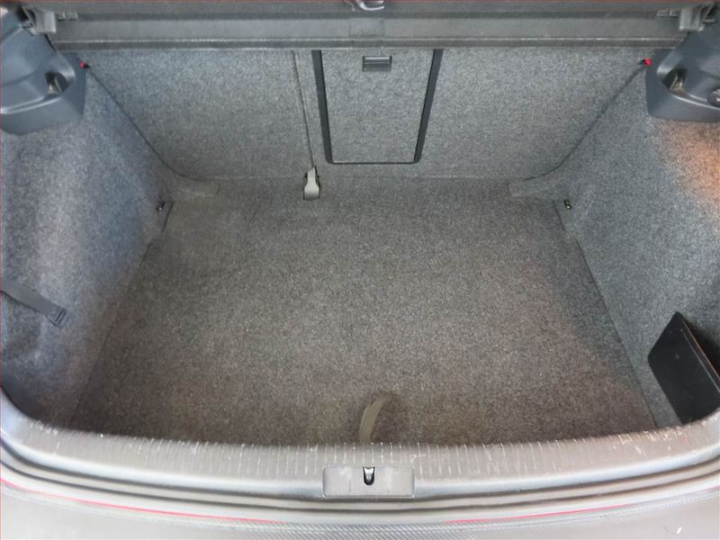 Volkswagen Golf (2012) Comfortline 1.2 TSI - fotka 12 z 13