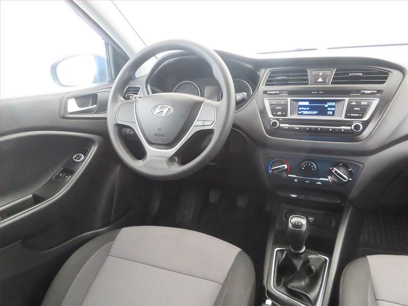 Hyundai i20 (2016) Active 1.2, Serv.kniha - fotka 7 z 14
