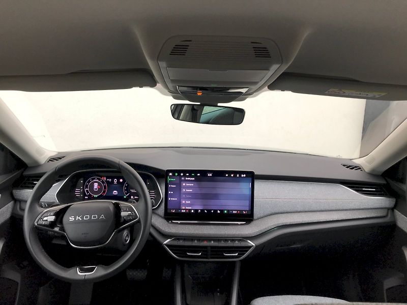 Škoda Octavia (2025) COMBI TOP SELECTION 1,5 TSI M- - fotka 5 z 30
