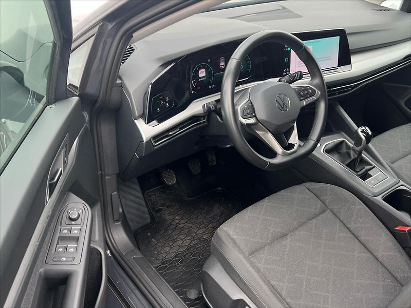 Volkswagen Golf 1,5 TSi 96 kW LIFE  REZERVACE - fotka 6 z 24