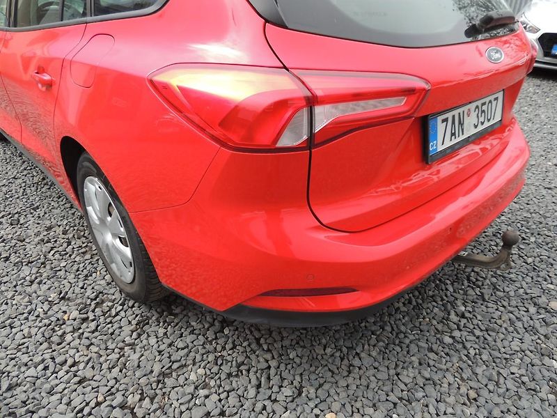 Ford Focus (2019) Combi 1.0i,92kw,ČR,1.majitel - fotka 13 z 49