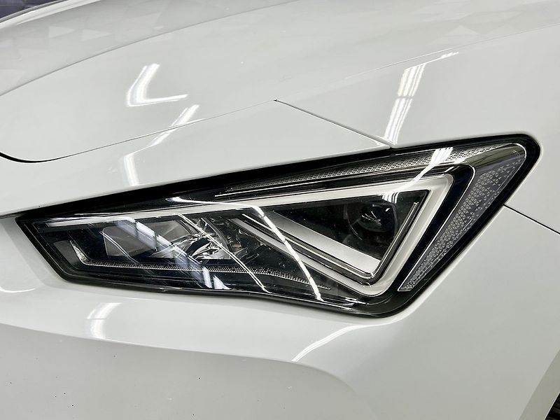 Cupra Leon 2.0TSI 228KW DSG 4WD, LED, ACC - fotka 8 z 37