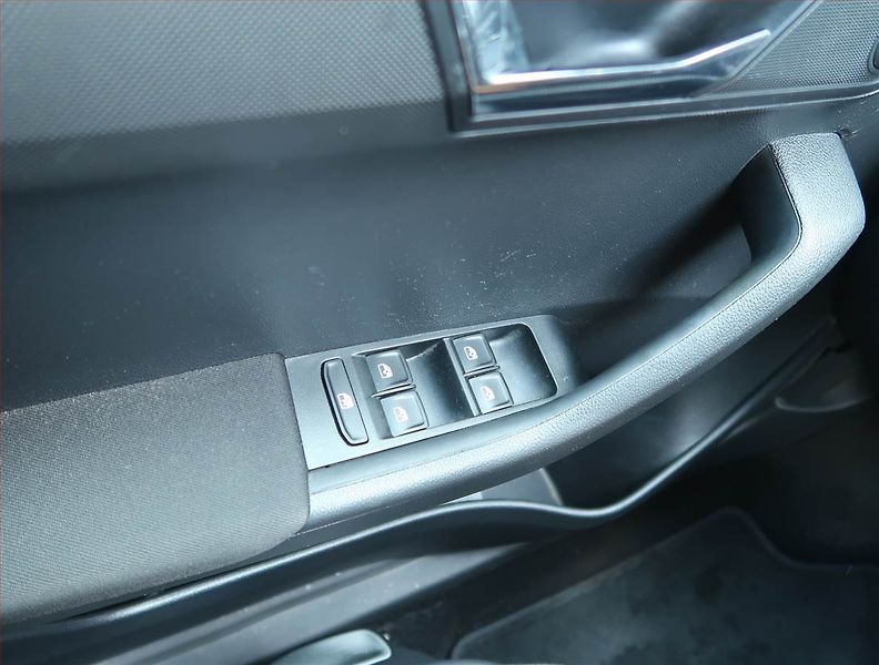 Škoda Fabia (2015) Style 1.2 TSI, Tempomat - fotka 13 z 13