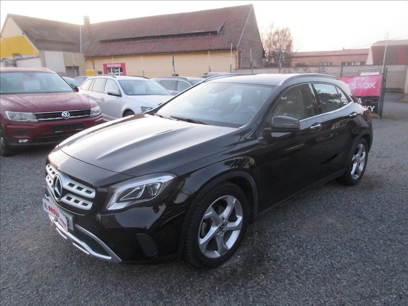 Mercedes-Benz GLA 2,0 - fotka 3 z 19