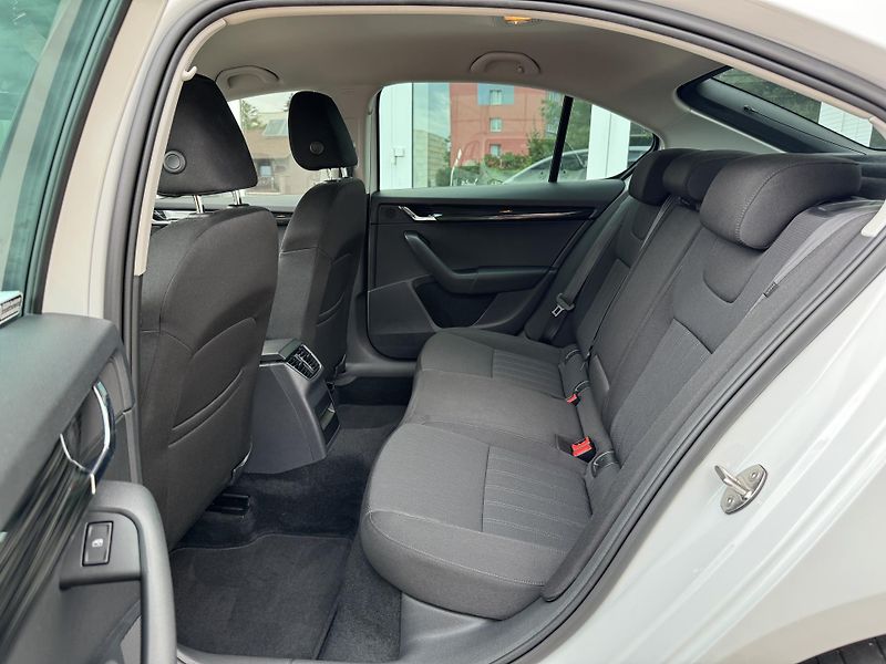 Škoda Octavia 1.4TSI 110kW DSG Style - fotka 19 z 25