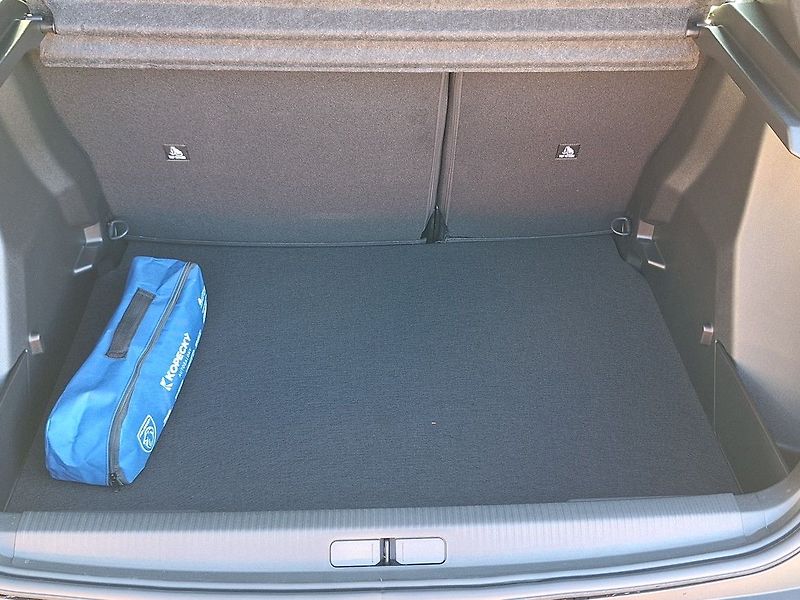 Peugeot 2008 (2025) STYLE PureTech 100 M6 - fotka 10 z 17