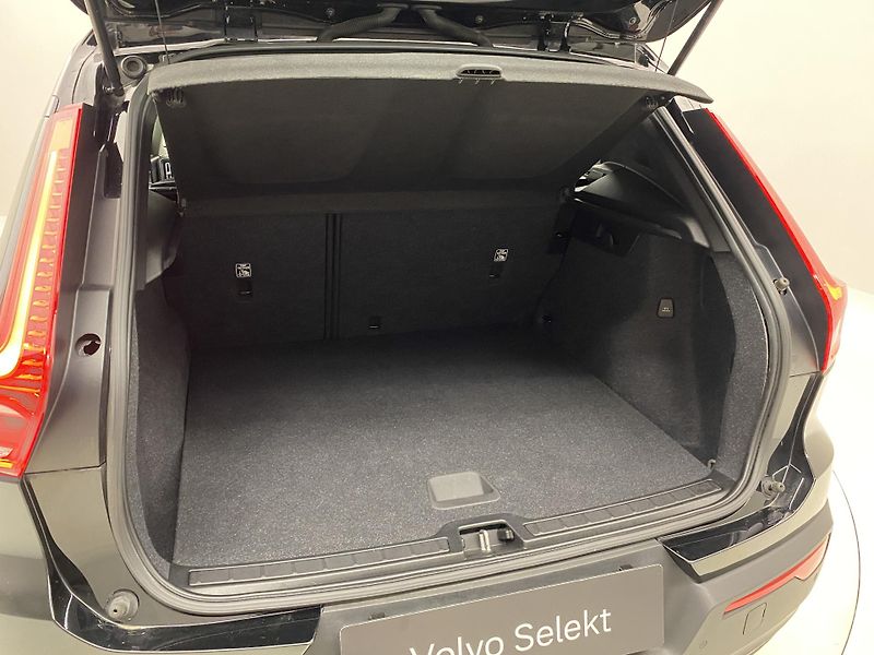 Volvo XC40 T2 KINETIC CZ - fotka 6 z 41