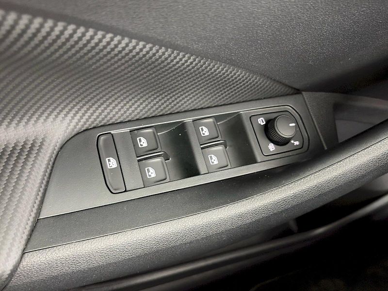 Škoda Kamiq (2026) DSG 1.0TSI 85kW Monte Carlo - fotka 27 z 33
