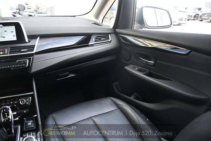 BMW Řada 2 216d GRAND TOURER TAŽNÉ 7MÍST - fotka 24 z 54