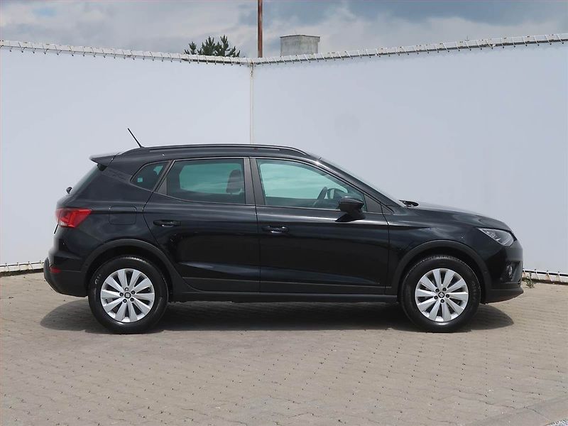 Seat Arona (2019) 1.0 TSI, Tempomat - fotka 6 z 17