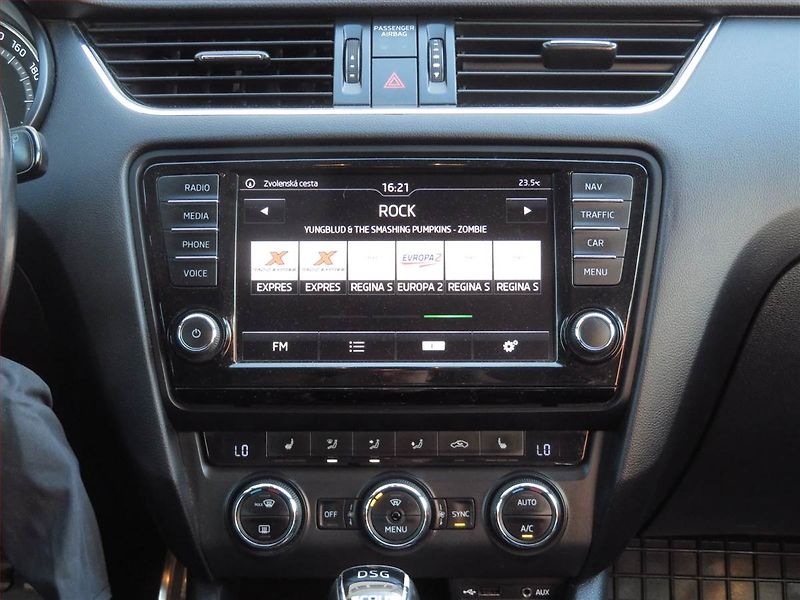 Škoda Octavia (2015) Scout 2.0 TDI, 4X4, Automat - fotka 12 z 19
