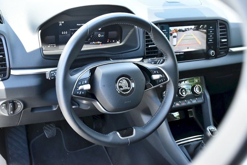 Škoda Karoq (2024) Selection 1.5 TSI 110kW - fotka 15 z 34