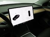 Tesla Model 3 Long Range 75kWh AWD sOH 96,4% - náhled 21