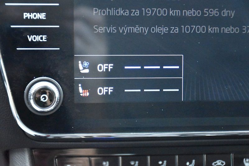 Škoda Superb (2023) L&K 2.0 TDI 110kW DSG - fotka 21 z 35
