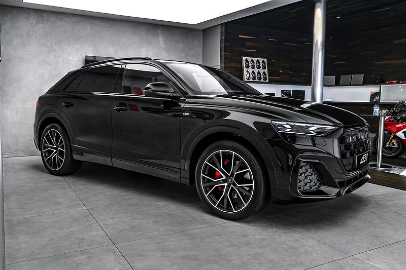 Audi Q8 50TDI FL S-line Laser B&O - fotka 4 z 11