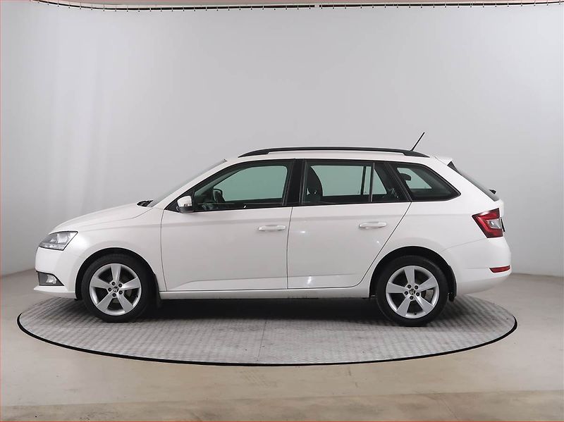 Škoda Fabia (2021) Style 1.0 TSI, Tempomat - fotka 3 z 16
