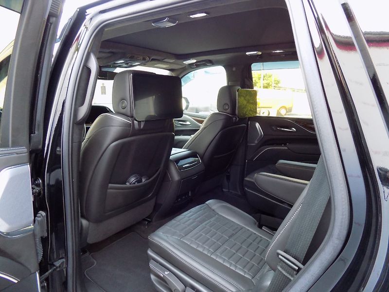 Cadillac Escalade (2022) 6.2/V8/4WD/Sport Platinum/ČR/ - fotka 12 z 50