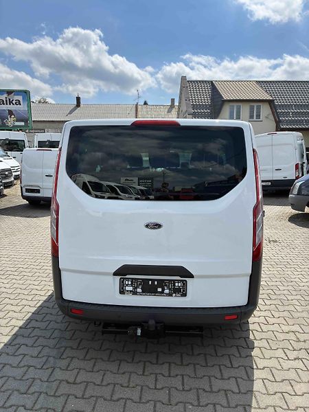 Ford Tourneo Custom (2015) Titanium L1-H1, KLIMA +TZ - fotka 4 z 15