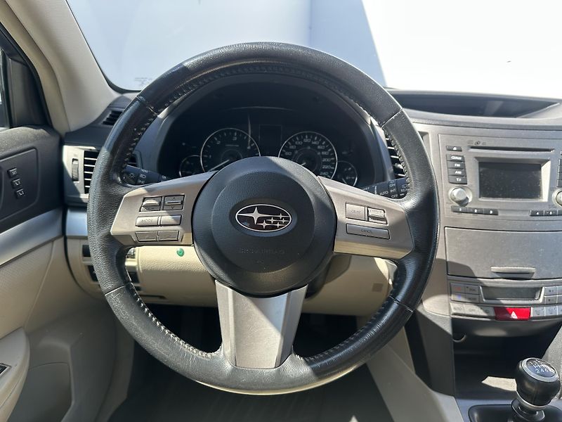 Subaru Outback (2012) 2.0 D 4x4 manual  - fotka 24 z 30