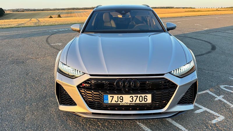 Audi RS 6 AVANT 4.0i - fotka 2 z 11