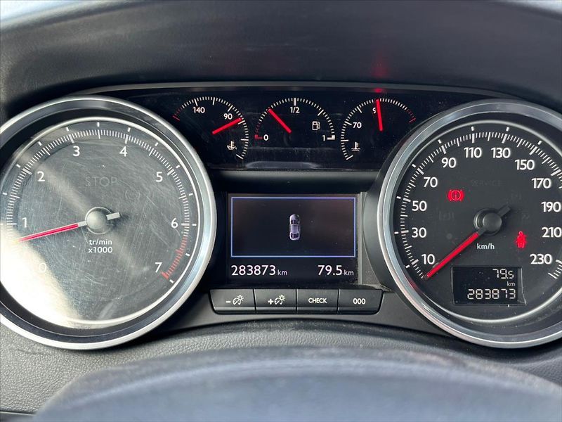 Peugeot 508 1,6 THP  SW - fotka 13 z 19