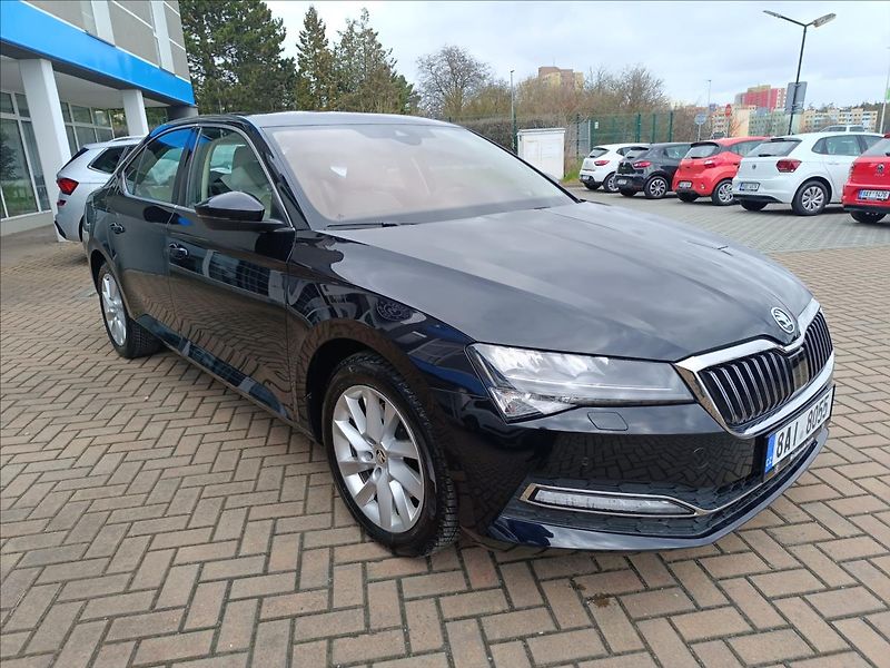 Škoda Superb 2,0 TDi DSG Style - fotka 4 z 19