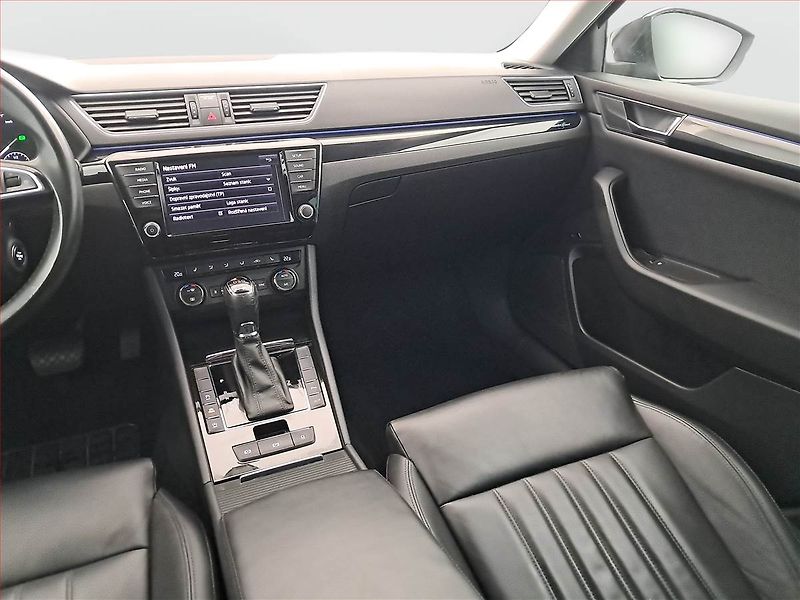 Škoda Superb (2016) Laurin&Klement 2.0 TDI 4x4 - fotka 7 z 18