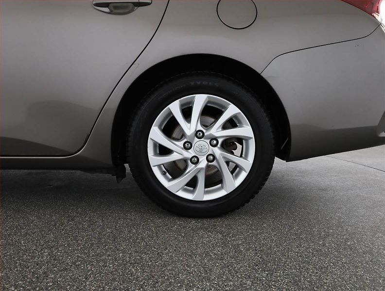 Toyota Auris (2018) Hybrid, Automat, Navi - fotka 21 z 21