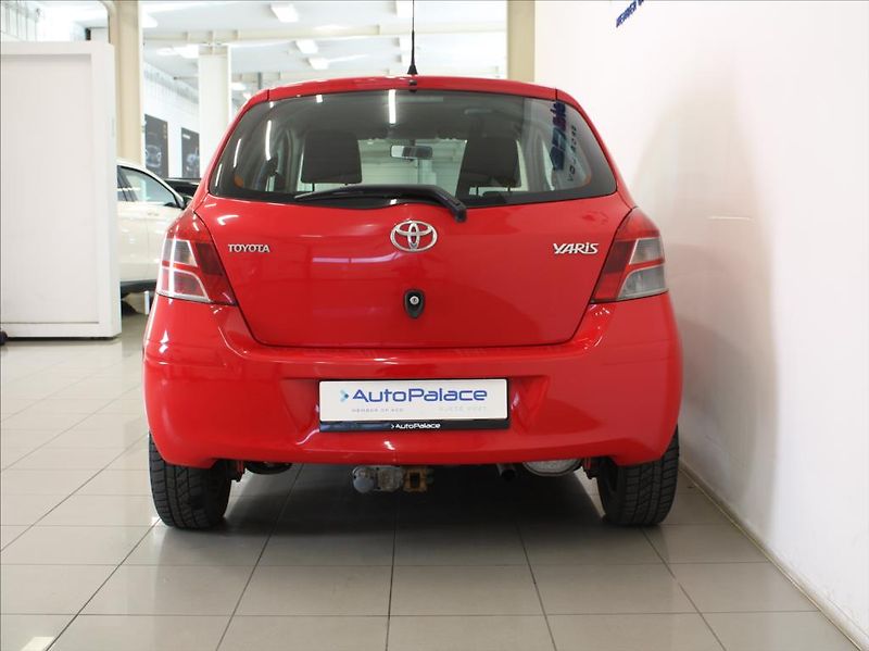 Toyota Yaris 1,3 i 73kW 2.maj.ČR STK - fotka 4 z 16