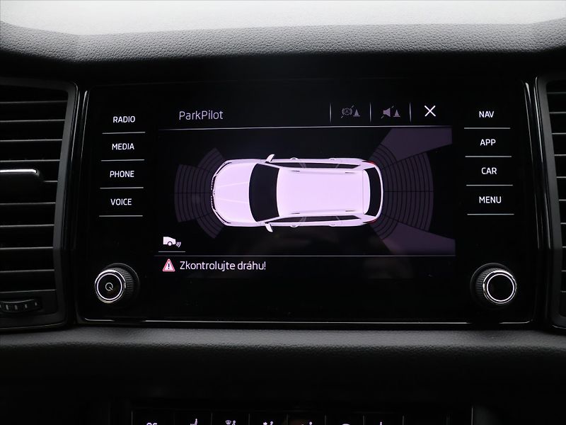 Škoda Kodiaq 2,0 TDI RS 176kW DSG 4x4 - fotka 20 z 31