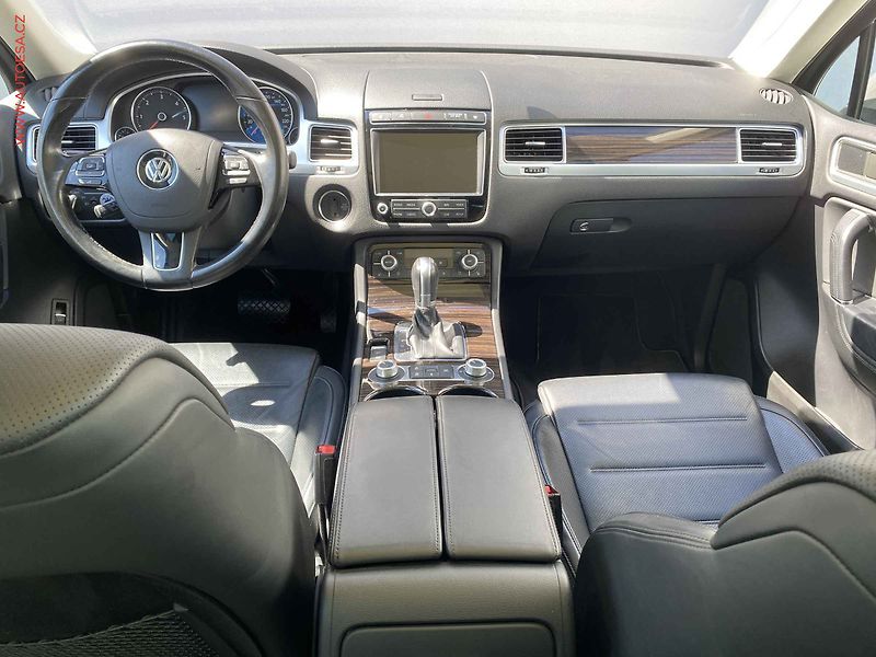 Volkswagen Touareg (2015) 3.0 TDi V6 4x4, Highline - fotka 8 z 20