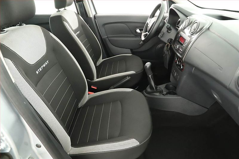 Dacia Logan (2020) Stepway 0.9 TCe, ČR,1.maj - fotka 7 z 14
