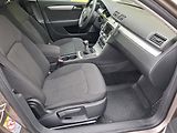Volkswagen Passat (2011) 1,4TSi NAVI VYHŘ.SED, 2x KOLA - náhled 19