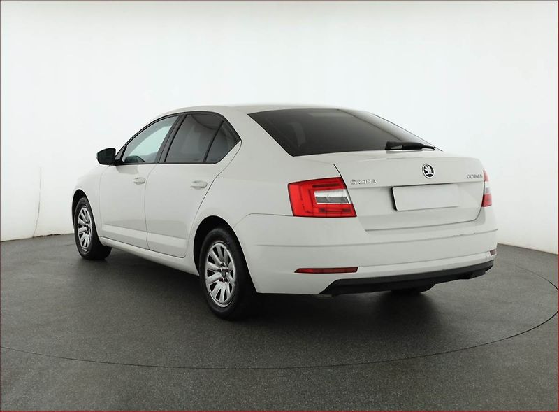 Škoda Octavia (2018) 1.4 TSI, Serv.kniha, Tempomat - fotka 4 z 16