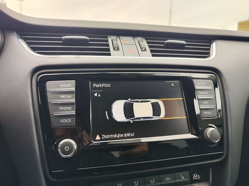 Škoda Octavia 1.6 TDI/81kW Style - fotka 19 z 28