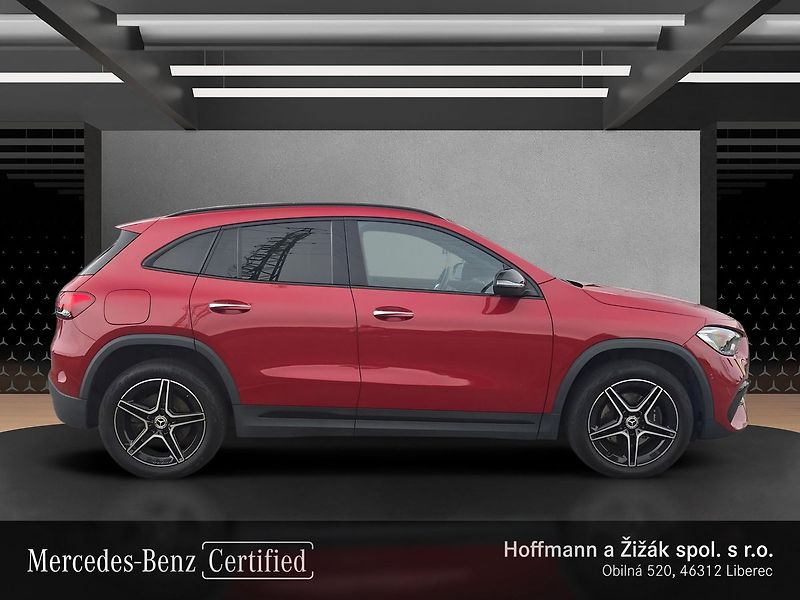 Mercedes-Benz GLA 250 e AMG s PLUG-IN HYBRIDNÍ T - fotka 4 z 25