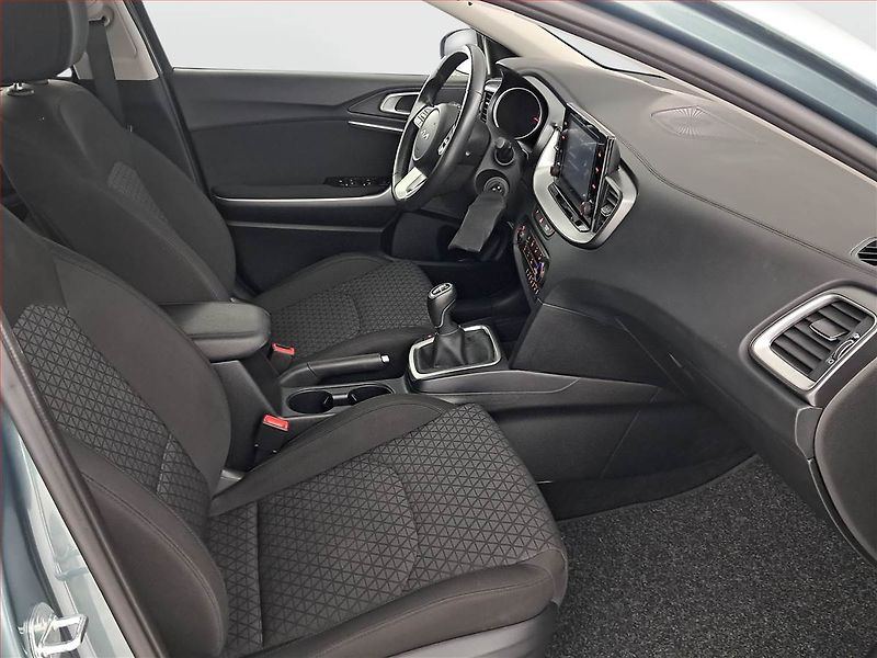 Kia Ceed (2023) Spin 1.0 T-GDI, SPIN, DPH - fotka 9 z 23