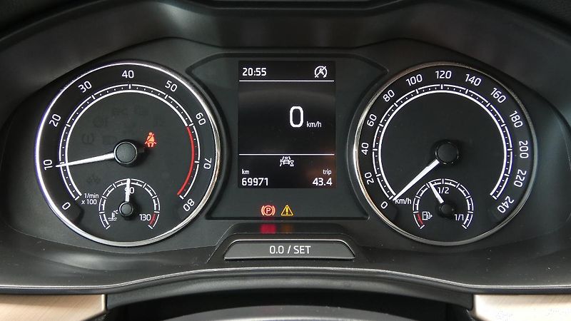 Škoda Scala 1.0 TSI Style - fotka 13 z 23