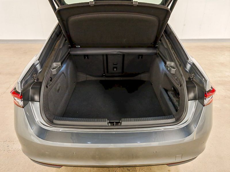 Škoda Superb (2025) 2.0 TSI 195 kW DSG 4x4 Sportli - fotka 31 z 34